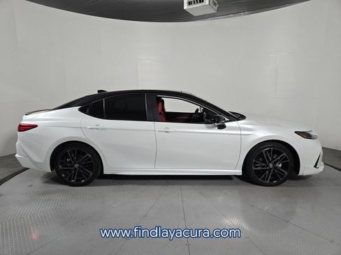 Used 2025 Toyota Camry XSE image 10