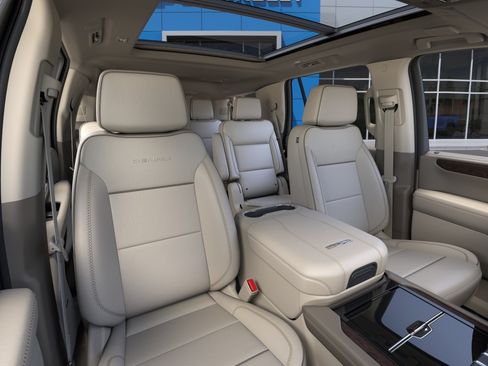 New 2026 GMC Yukon Denali w/ Sun & Power Step Package RWD image 17