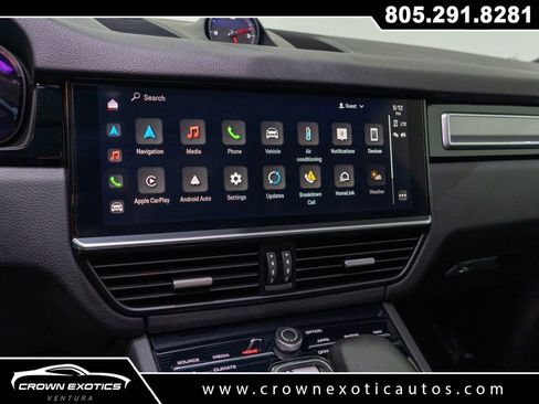 Used 2023 Porsche Cayenne Platinum Edition image 26