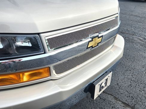 Used 2020 Chevrolet Express 2500 w/ Enhanced Convenience Package RWD image 13