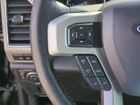 Used 2020 Ford F350 Lariat w/ Chrome Package image 18