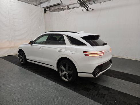 Used 2024 Genesis GV70 2.5T w/ Sport Prestige Package AWD/4WD image 5