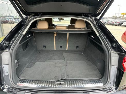 Used 2019 Audi Q8 Prestige w/ Luxury Package image 26
