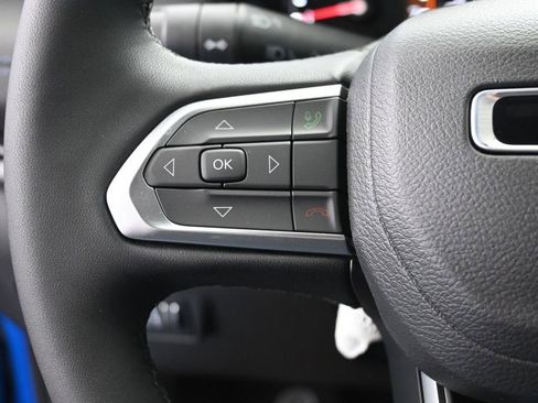 Used 2025 Jeep Compass Latitude w/ Altitude Special Edition AWD/4WD image 25
