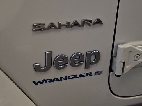 Certified 2023 Jeep Wrangler Unlimited Sahara w/ Cold Weather Group AWD/4WD image 31
