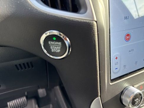 Certified 2024 Ford Edge SEL w/ Convenience Package image 22