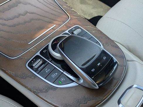 Used 2020 Mercedes-Benz E 350 Sedan image 24