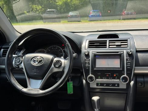 Used 2012 Toyota Camry SE FWD image 44