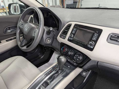 Used 2019 Honda HR-V LX image 34