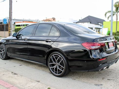 Used 2022 Mercedes-Benz E 350 Sedan w/ AMG Line Exterior image 3