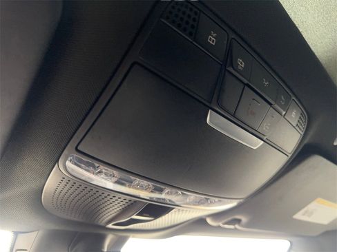 Used 2020 Mercedes-Benz GLC 300 image 70