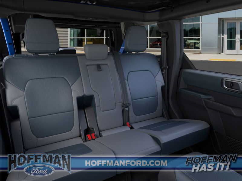 New 2024 Ford Bronco Outer Banks w/ Sasquatch Package AWD/4WD image 11