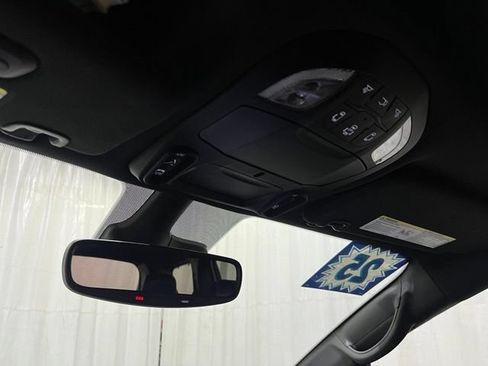 Used 2025 Chrysler Pacifica Limited FWD image 24