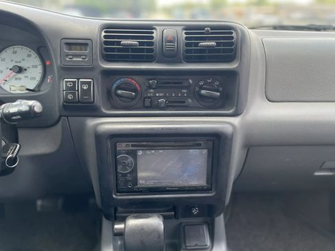 Used 2002 Isuzu Rodeo Sport RWD image 15