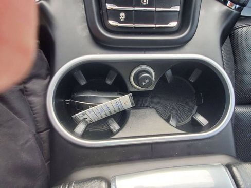 Used 2017 Porsche Cayenne Platinum Edition image 25