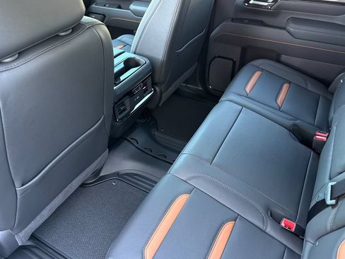 New 2026 GMC Sierra 2500 AT4 w/ AT4 Premium Plus Package AWD/4WD image 12