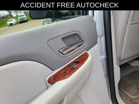 Used 2012 Chevrolet Tahoe LT w/ Luxury Package image 16