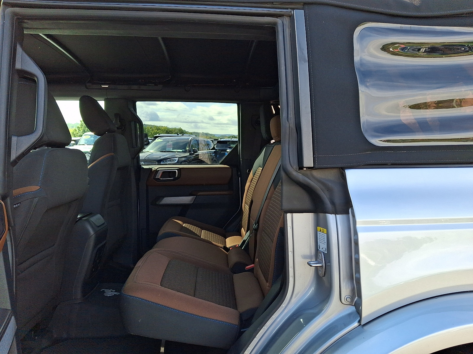 Used 2023 Ford Bronco Outer Banks AWD/4WD image 11
