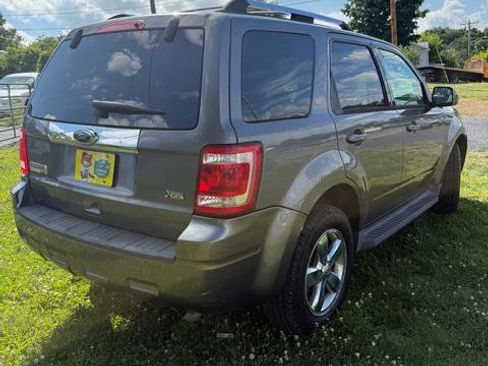 Used 2011 Ford Escape Limited w/ 301A Rapid Spec Order Code FWD image 8
