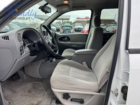 Used 2005 Chevrolet TrailBlazer LS w/ LS Preferred Equipment Group AWD/4WD image 26