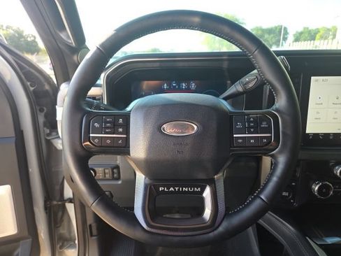 Used 2026 Ford F250 Platinum AWD/4WD image 9