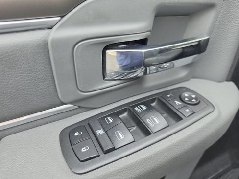 Used 2018 RAM 2500 Big Horn AWD/4WD image 18