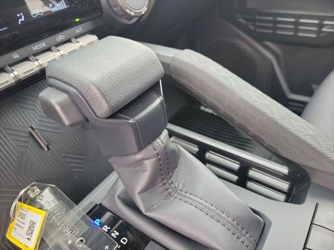 Certified 2026 Toyota Tacoma SR5 AWD/4WD image 27