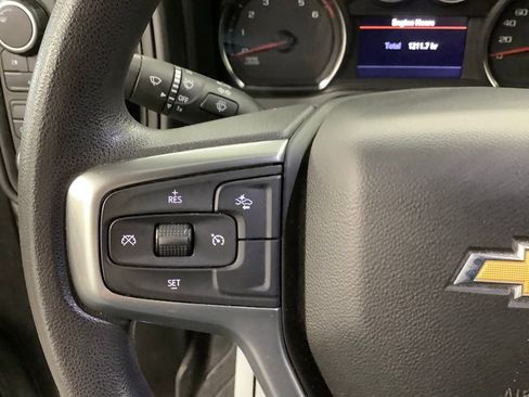 Used 2022 Chevrolet Silverado 2500 Custom w/ Custom Convenience Package image 14