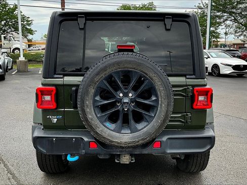 Used 2022 Jeep Wrangler Unlimited Sahara w/ Cold Weather Group AWD/4WD image 5