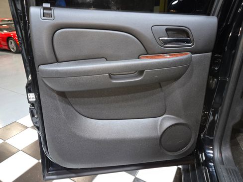 Used 2012 Chevrolet Avalanche LT w/ All-Star Edition image 98