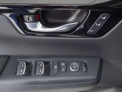 Used 2025 Honda CR-V EX-L image 19