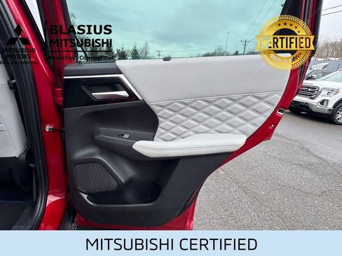 Used 2023 Mitsubishi Outlander SEL AWD/4WD image 31