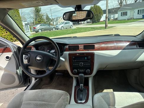 Used 2008 Chevrolet Impala LT image 9
