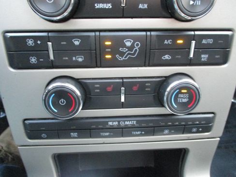 Used 2011 Ford Flex SEL w/ Rapid Spec Order Code image 38