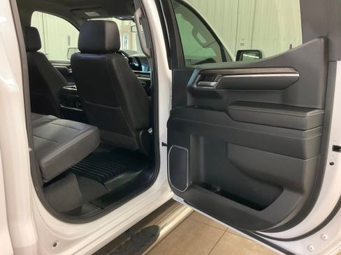 Used 2023 Chevrolet Silverado 1500 LTZ w/ Z71 Off-Road Package image 22