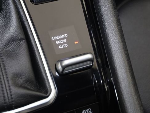 Used 2025 Jeep Compass Limited image 26