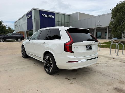 Certified 2026 Volvo XC90 T8 Ultra AWD/4WD image 4