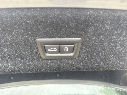 Used 2025 BMW 330i xDrive Sedan w/ Premium Package image 25