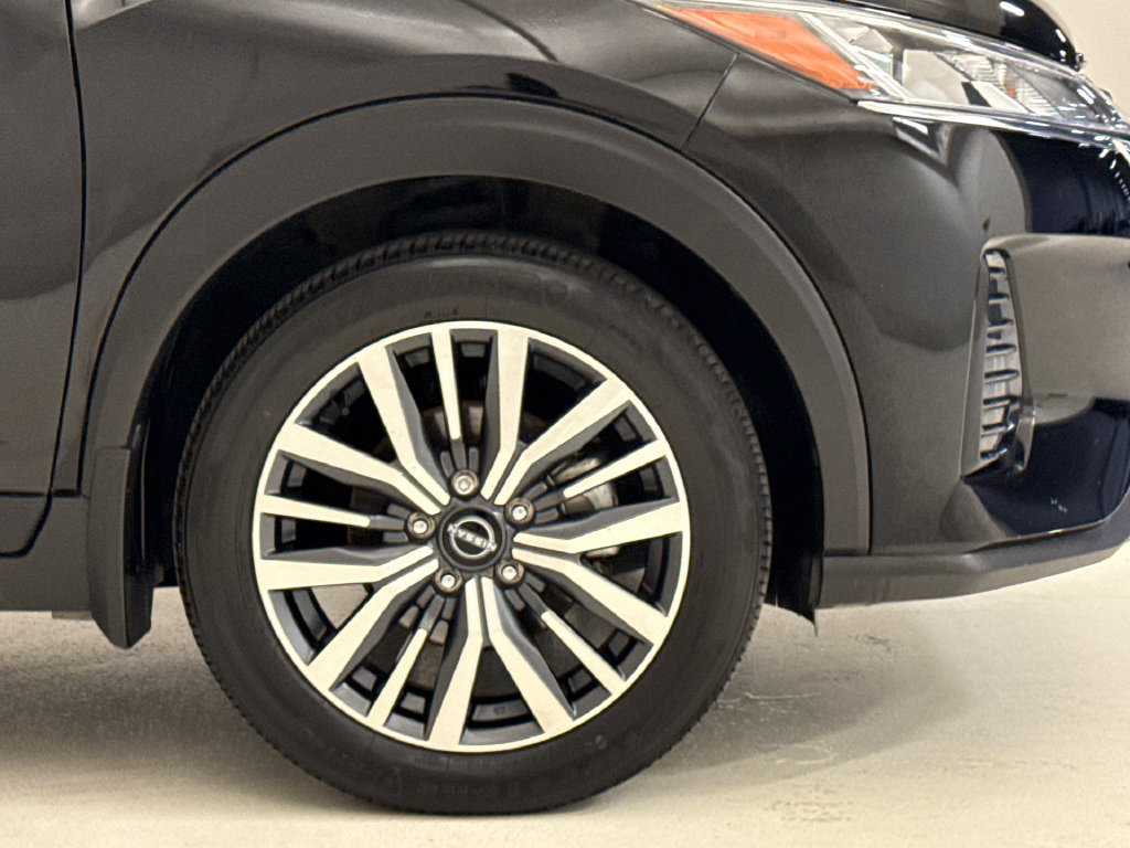 Used 2024 Nissan Kicks SV FWD image 6