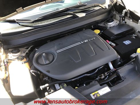 Used 2015 Jeep Cherokee Latitude w/ Comfort/Convenience Group image 23