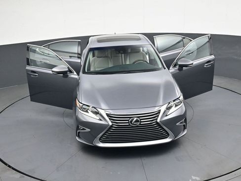 Used 2017 Lexus ES 350 w/ Premium Package FWD image 37