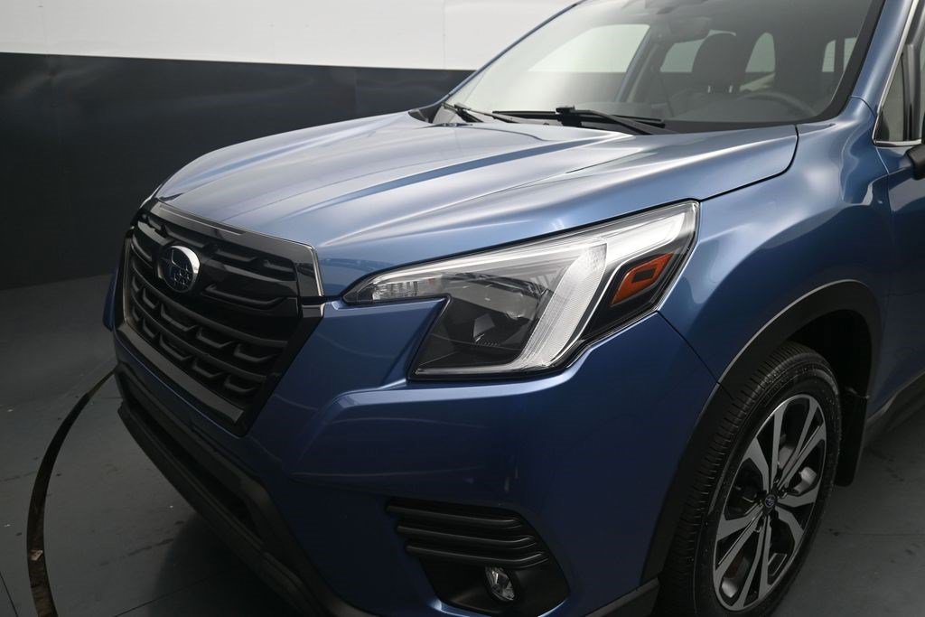 Used 2024 Subaru Forester Limited AWD/4WD image 9