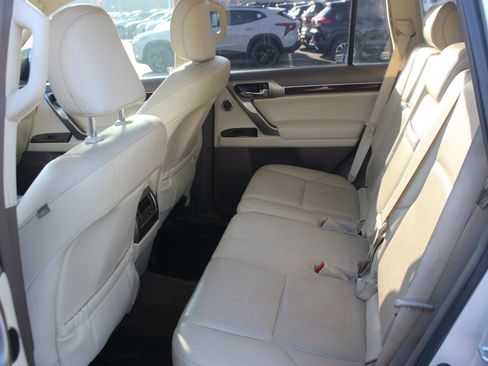 Used 2016 Lexus GX 460 Luxury image 37