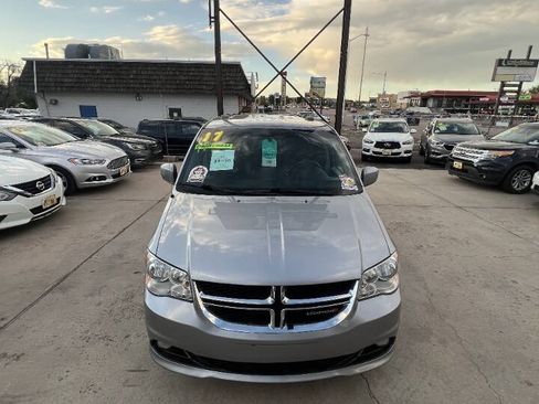 Used 2017 Dodge Grand Caravan SXT FWD image 22
