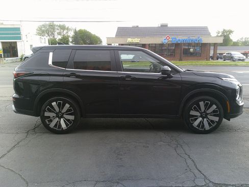 Used 2025 Mitsubishi Outlander SE AWD/4WD image 8