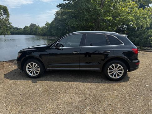 Used 2016 Audi Q5 2.0T Premium Plus w/ Technology Package AWD/4WD image 10