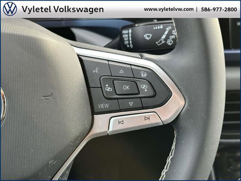 Certified 2023 Volkswagen Taos SE w/ Black Wheel Package image 24