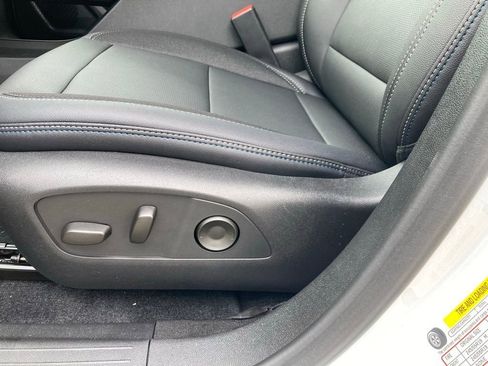 New 2026 Chevrolet Equinox EV LT AWD/4WD image 4
