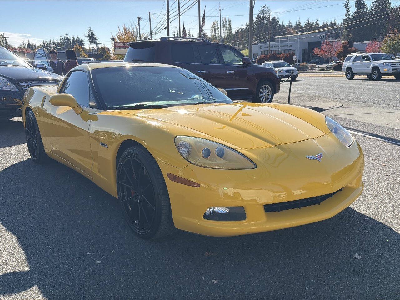Used 2005 Chevrolet Corvette Coupe w/ Preferred Equipment Group RWD image 12