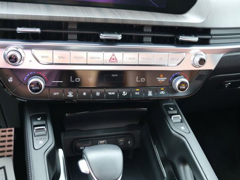 Used 2023 Kia Telluride SX Prestige image 25